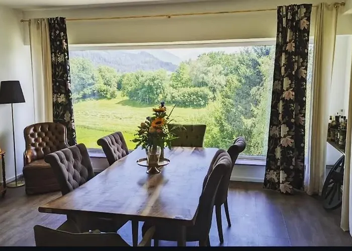 Steini's Am Sonnenhuegel Apartment